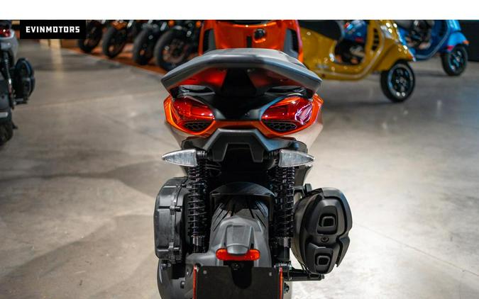 2023 Piaggio BV 400 HPE S