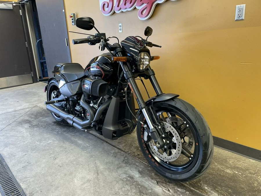 2019 Harley-Davidson® FXDRS - FXDR™ 114