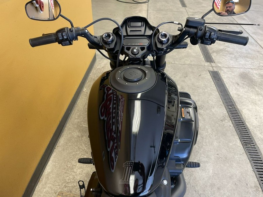 2019 Harley-Davidson® FXDRS - FXDR™ 114