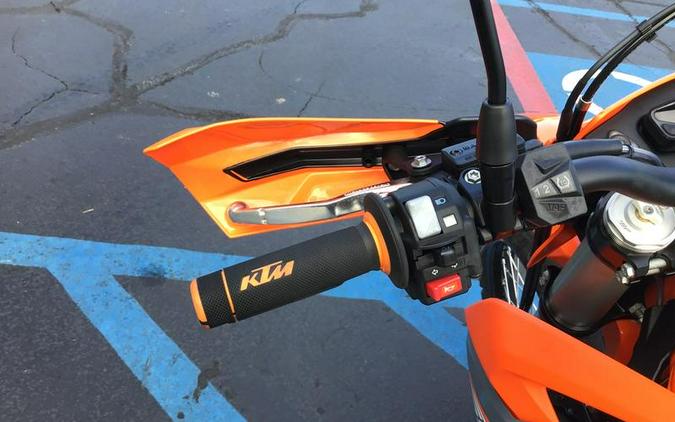 2024 KTM 690 SMC R