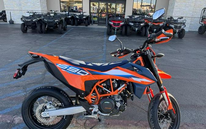 2024 KTM 690 SMC R