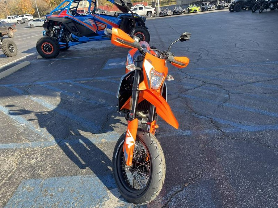 2024 KTM 690 SMC R