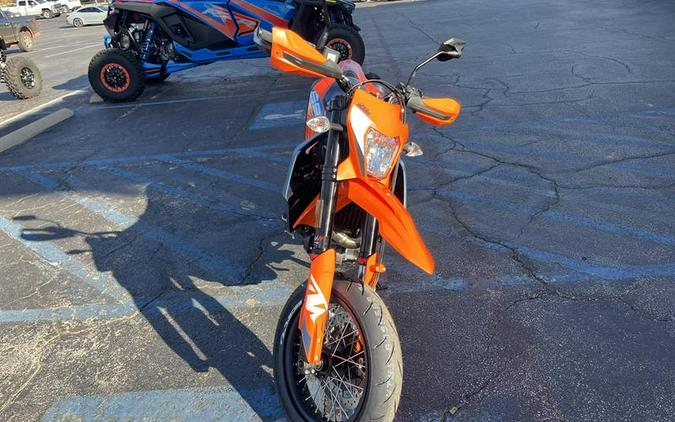 2024 KTM 690 SMC R