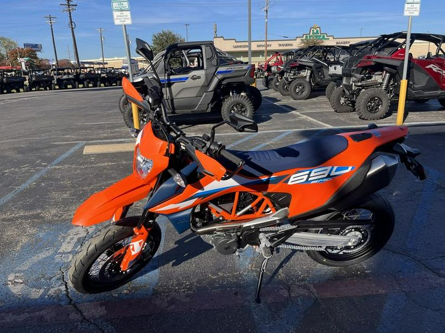 2024 KTM 690 SMC R