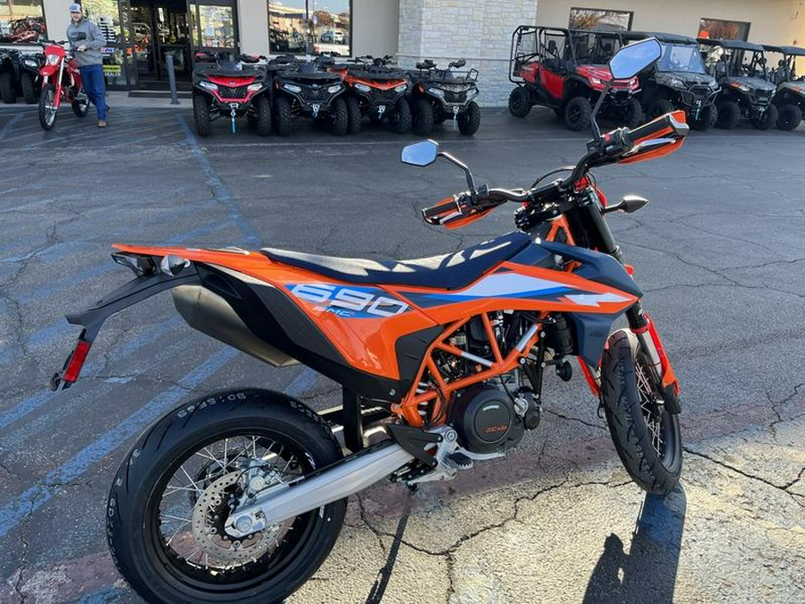 2024 KTM 690 SMC R