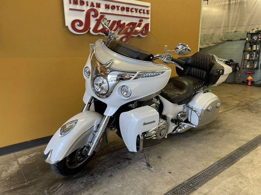 2019 Indian Motorcycle® Roadmaster® Pearl White / Star Silver