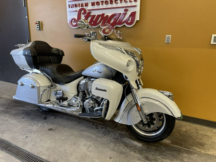 2019 Indian Motorcycle® Roadmaster® Pearl White / Star Silver