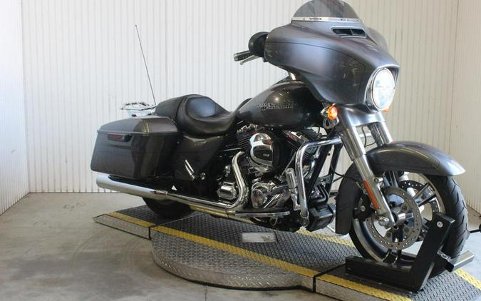 2015 Harley-Davidson® FLHXS - Street Glide® Special