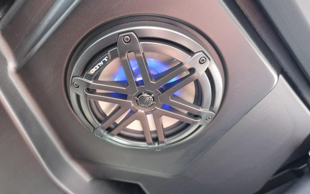 2026 CAN-AM DEFENDER MAX LONE STAR CAB HD11