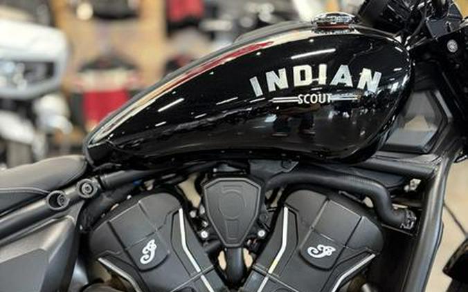 2025 Indian Motorcycle® Scout® Bobber Black Metallic