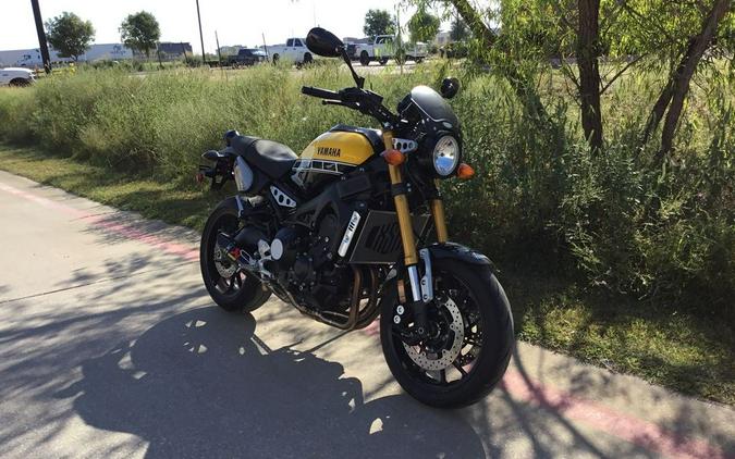 2016 Yamaha XSR900™