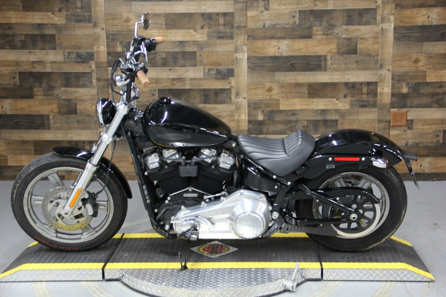 2022 Harley-Davidson Softail Standard Black