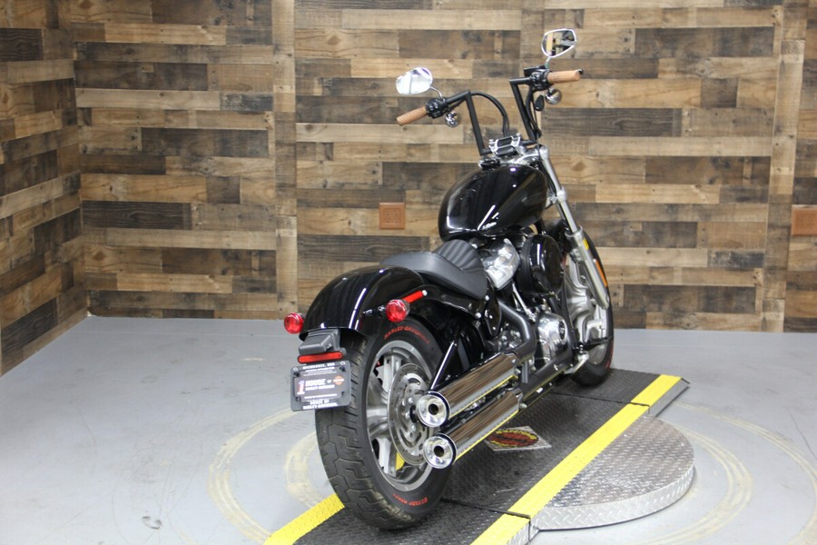 2022 Harley-Davidson Softail Standard Black