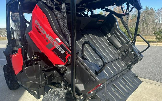 2025 Honda Pioneer 1000-5 Deluxe