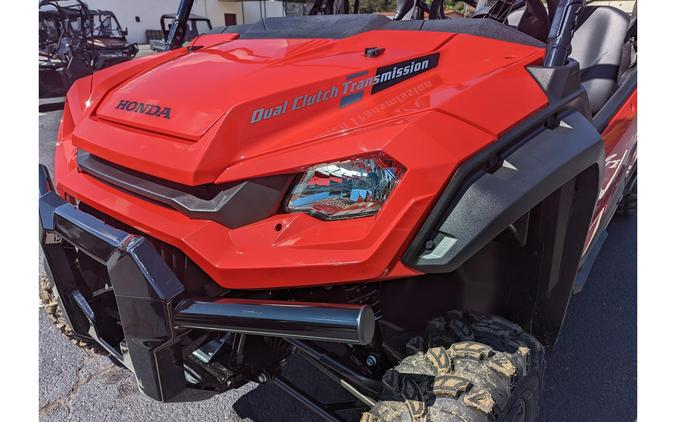 2025 Honda Pioneer 1000-6 Crew Deluxe