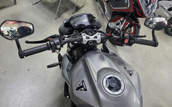 2024 Triumph Street Triple 765 R Silver Ice RS Carnival Red