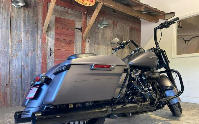 2017 Harley-Davidson® FLHRXS - Road King® Special