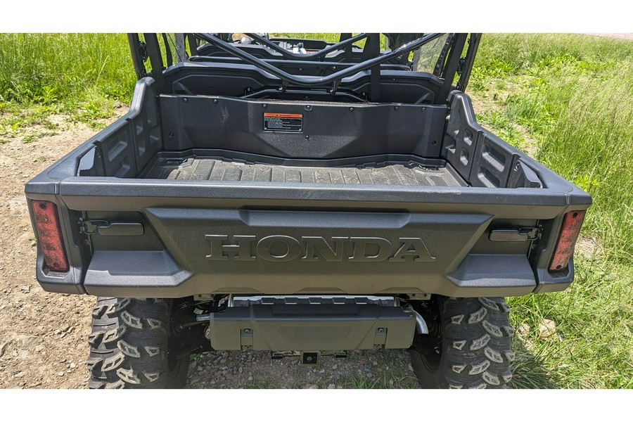 2025 Honda Pioneer 1000-6 Crew Deluxe