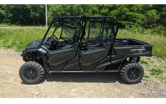 2025 Honda Pioneer 1000-6 Crew Deluxe
