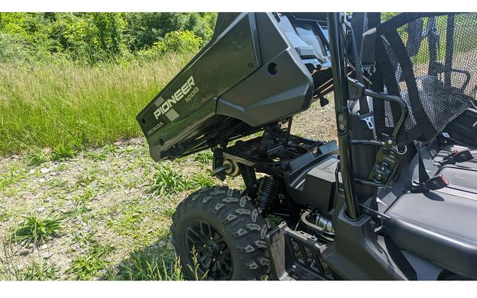 2025 Honda Pioneer 1000-6 Crew Deluxe