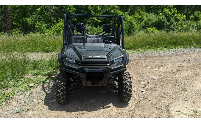 2025 Honda Pioneer 1000-6 Crew Deluxe
