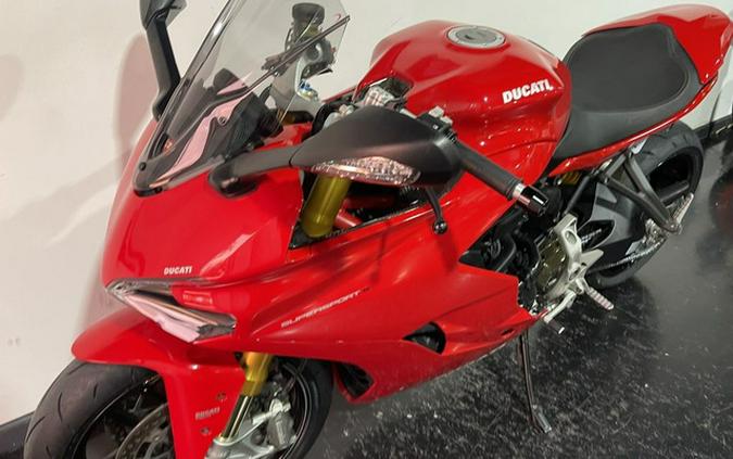 2020 Ducati Supersport S Red