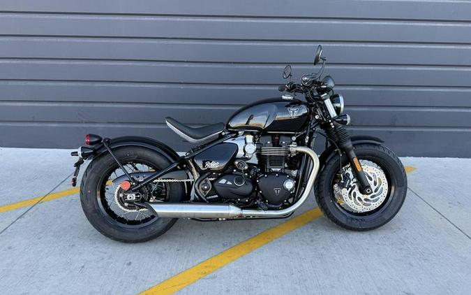 2026 Triumph Bonneville Bobber Jet black