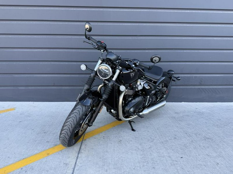 2026 Triumph Bonneville Bobber Jet black