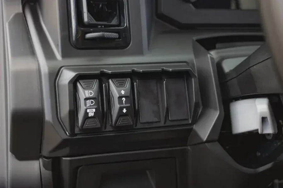 2026 CAN-AM DEFENDER MAX LIMITED CAB HD11