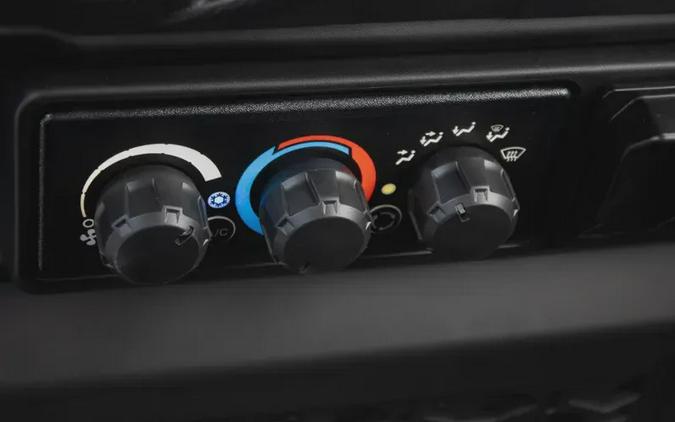 2026 CAN-AM DEFENDER MAX LIMITED CAB HD11