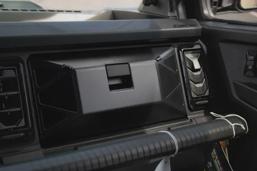 2026 CAN-AM DEFENDER MAX LIMITED CAB HD11