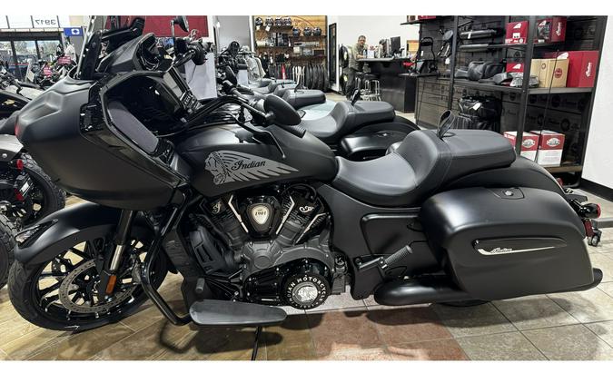 2026 CHALLENGER DARK HORSE - Indian Motorcycle
