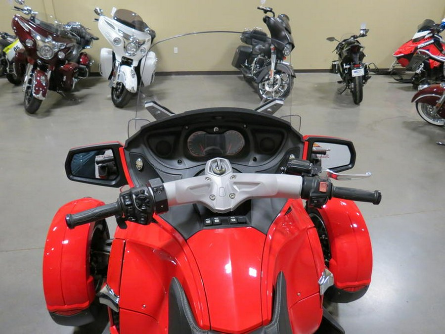 2012 Can-Am® Spyder Roadster RT