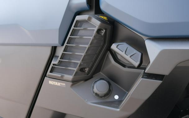 2026 CAN-AM DEFENDER MAX LIMITED CAB HD11