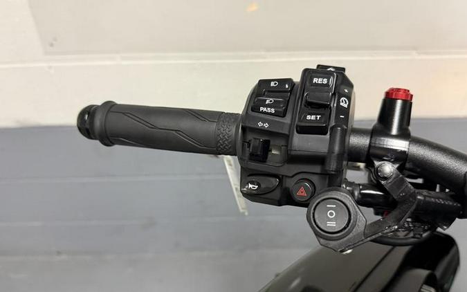 2022 Yamaha MT-10 CA