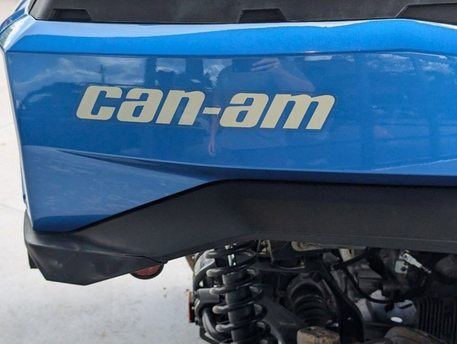 2023 Can-Am™ Commander XT 700