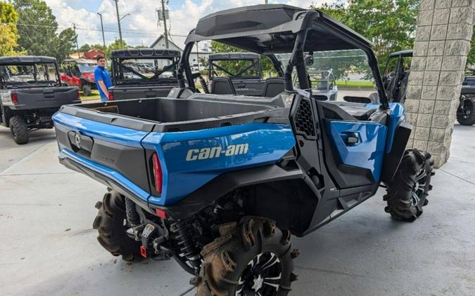 2023 Can-Am™ Commander XT 700