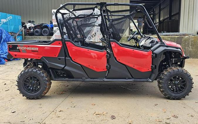 2023 Honda® Pioneer 1000-6 Deluxe Crew