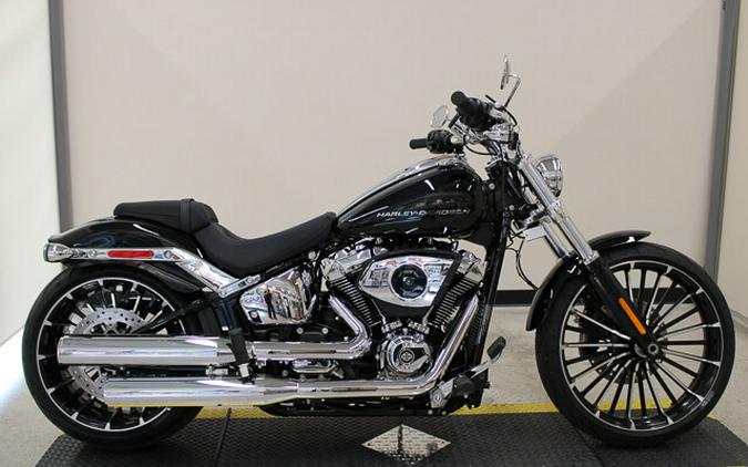New 2025 Harley-Davidson Breakout Cruiser FXBR Motorcycle For Sale In Miami, Florida