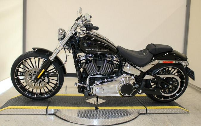 New 2025 Harley-Davidson Breakout Cruiser FXBR Motorcycle For Sale In Miami, Florida