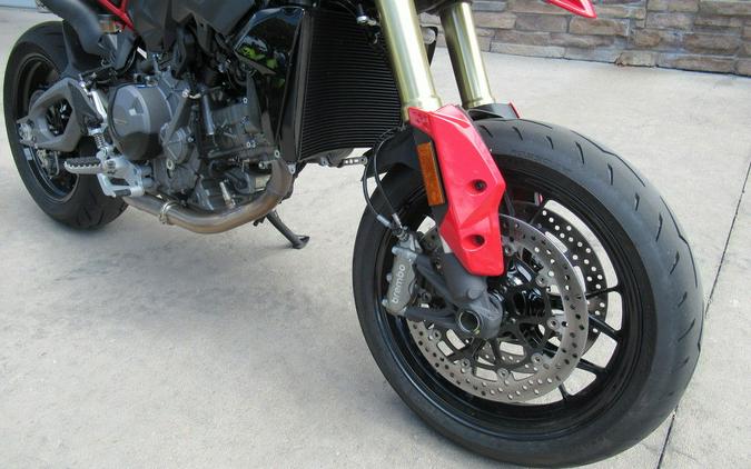 2026 Ducati Hypermotard V2