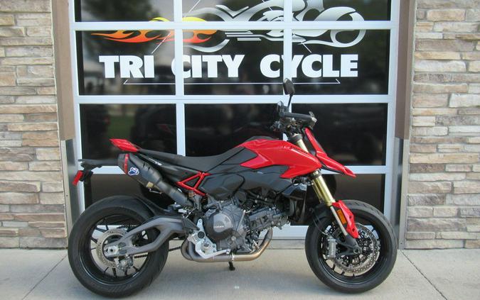 2026 Ducati Hypermotard V2