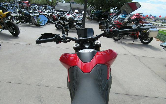 2026 Ducati Hypermotard V2