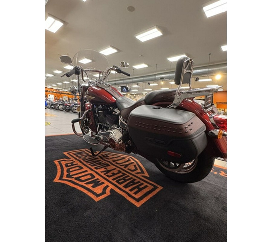 2023 Harley-Davidson Softail FLHCSANV - Heritage Classic Anniversary Edition