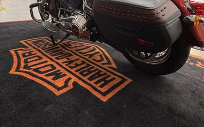 2023 Harley-Davidson Softail FLHCSANV - Heritage Classic Anniversary Edition