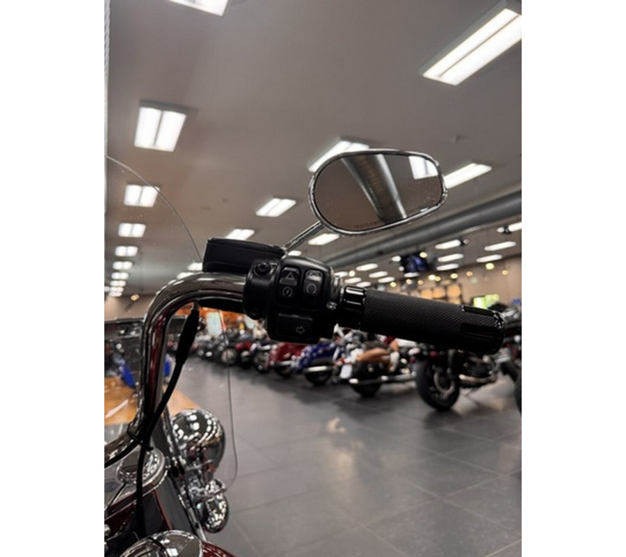 2023 Harley-Davidson Softail FLHCSANV - Heritage Classic Anniversary Edition