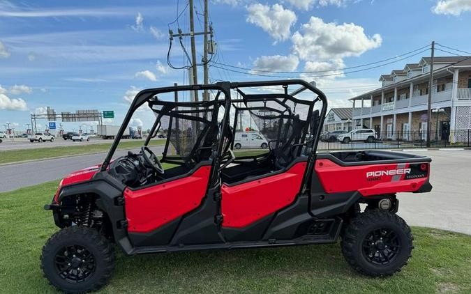 2023 Honda® Pioneer 1000-6 Deluxe Crew