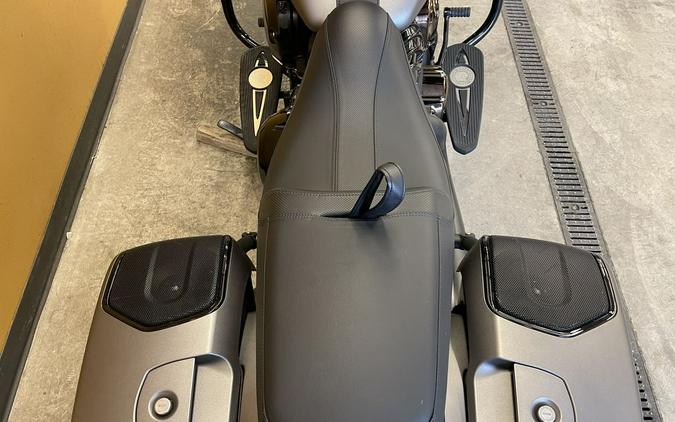 2021 Indian Motorcycle® Chieftain® Elite Thunder Black Vivid Crystal / Carbon Crystal