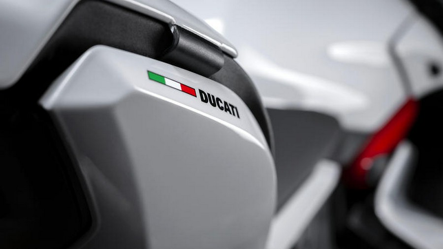 2024 Ducati Supersport 950 S White Stripe