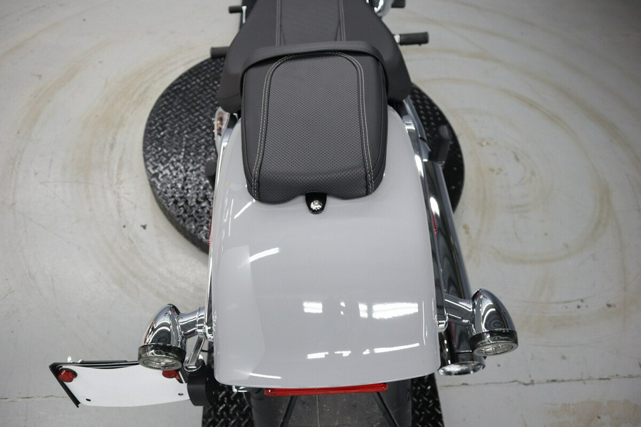 2025 Harley-Davidson Breakout